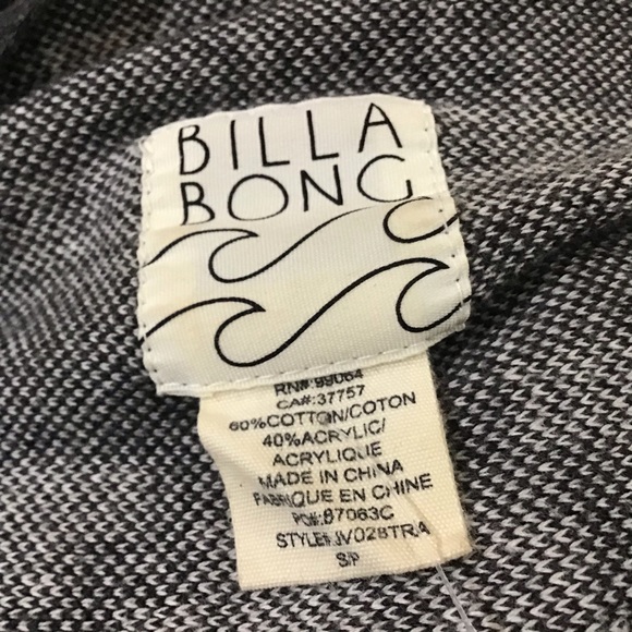 Billabong NWOT patterned shrug - Picture 3 of 4